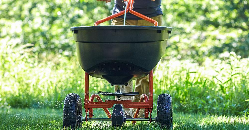 How to Apply Lawn Fertilizer