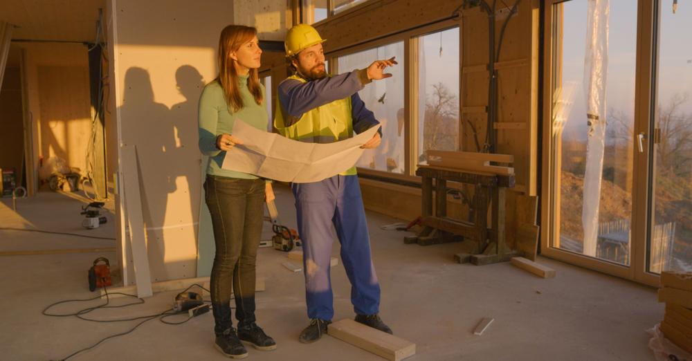 4 Reasons to Hire a Contractor